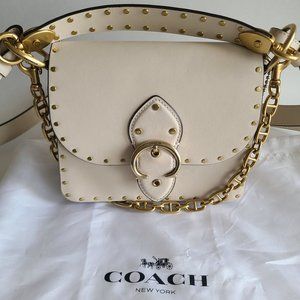 Coach Beat Shoulder Bag 18 With Rivets - Ivory